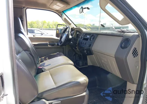 2010 Ford F-250 Lariat/Xl/Xlt из США, поврежденный, VIN 1FTSX2B5XAEB31031